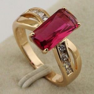 Scissor Cut Emerald Ruby  in a Yellow gold filled